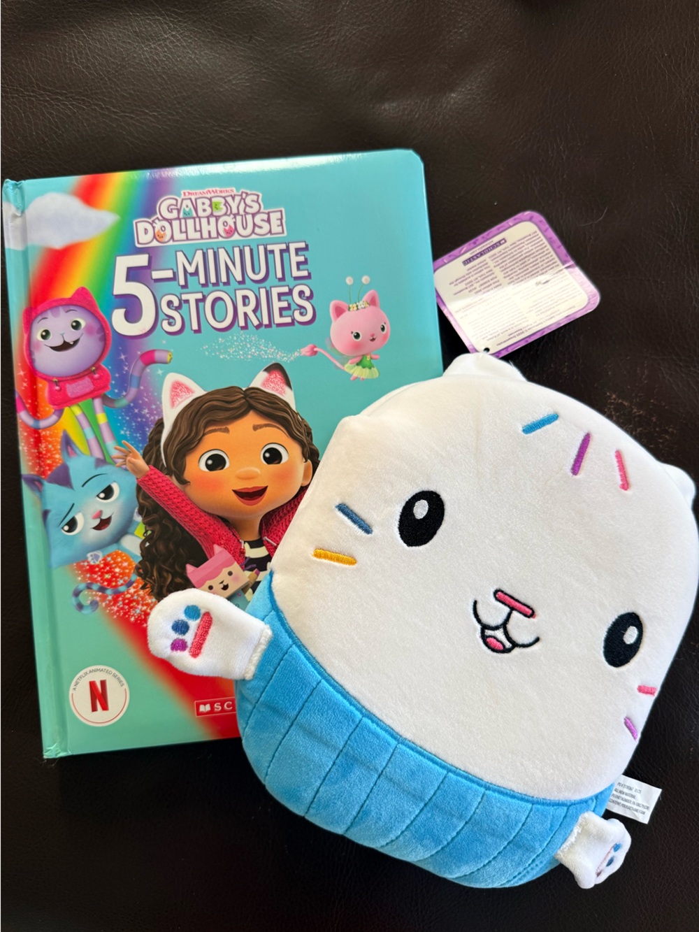 Gabby's Dollhouse 5-Minute Stories Book +  Plush Book